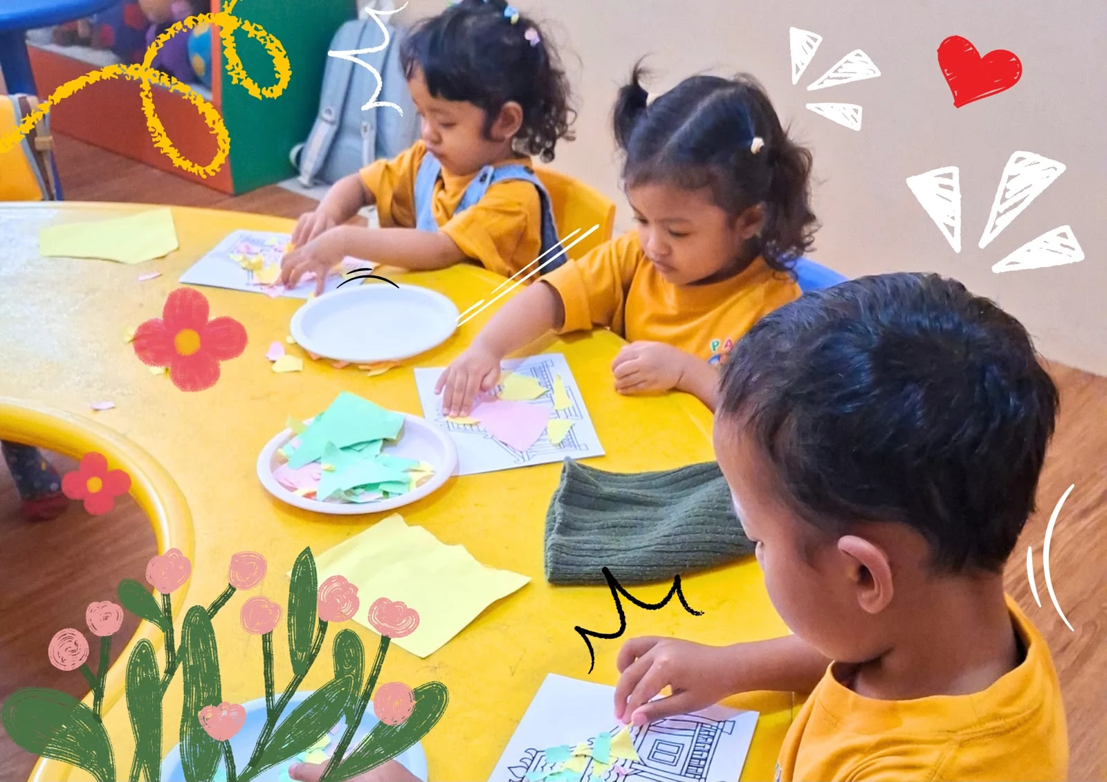 Anak-anak Shining Star Nur Madinah membuat kolase kertas